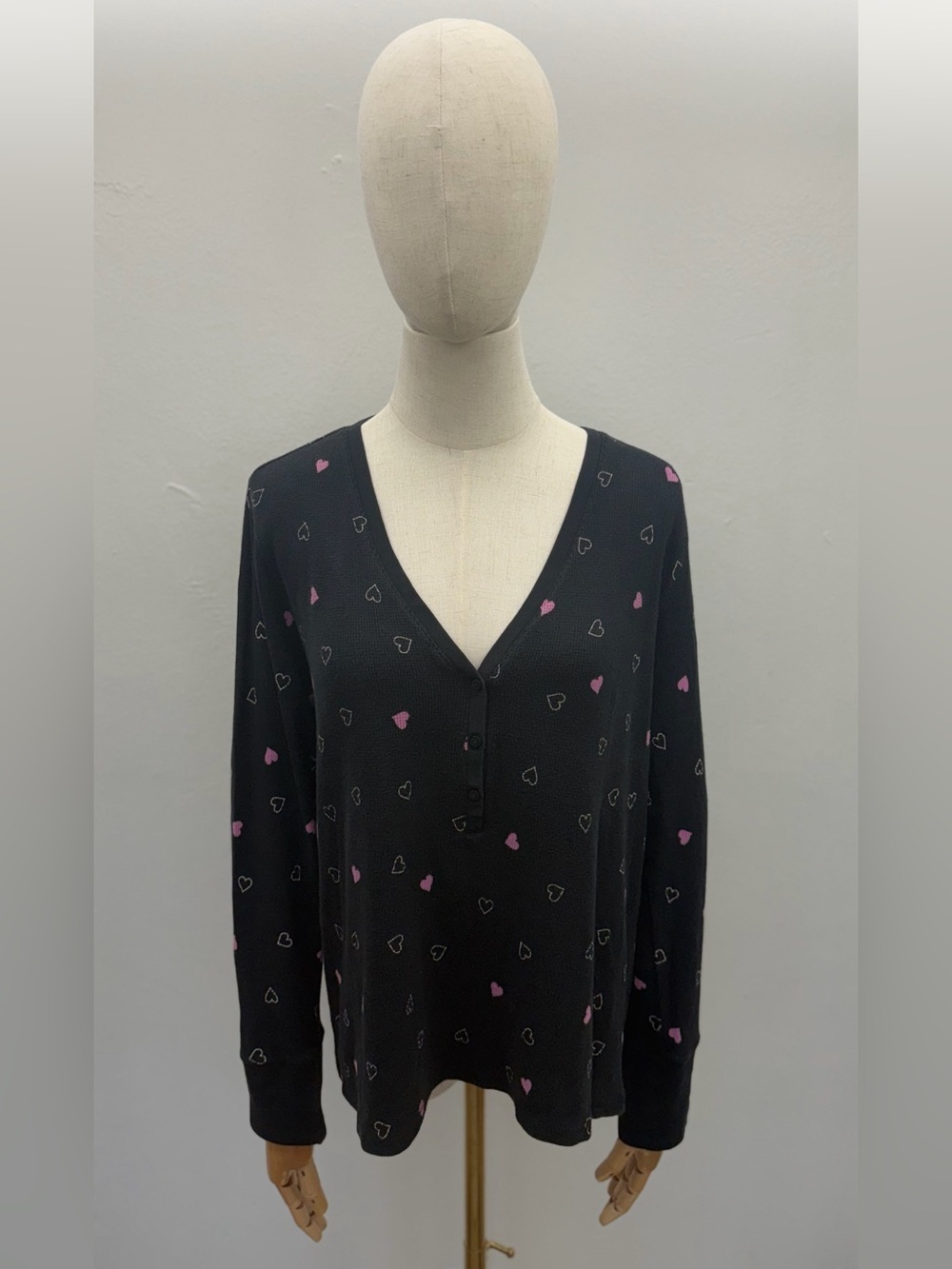 Victoria’s Secret Heart Print Waffle Knit Henley Long Sleeve Top Size L